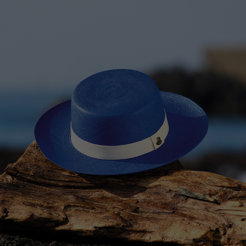 青に白のバンドがグッと映える