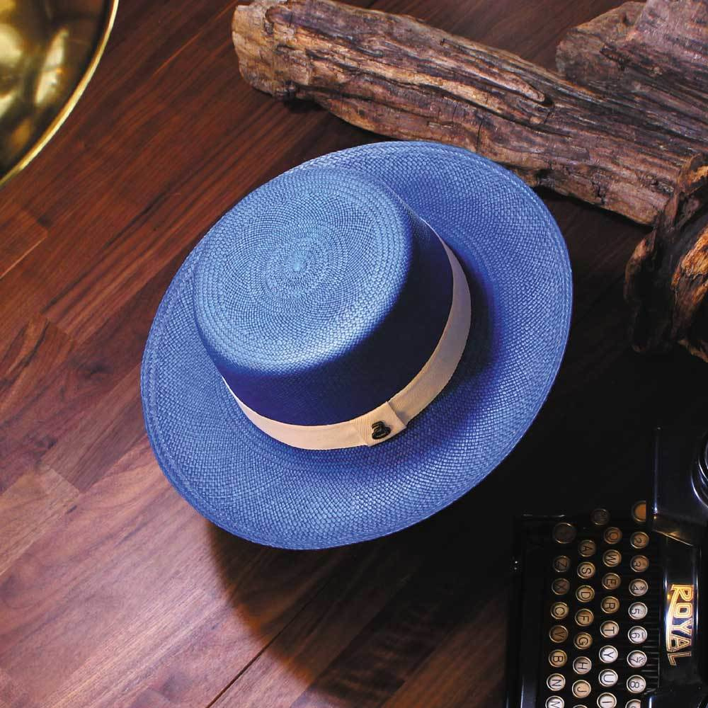 帽子のトップの形がユニークなボーターコレクション