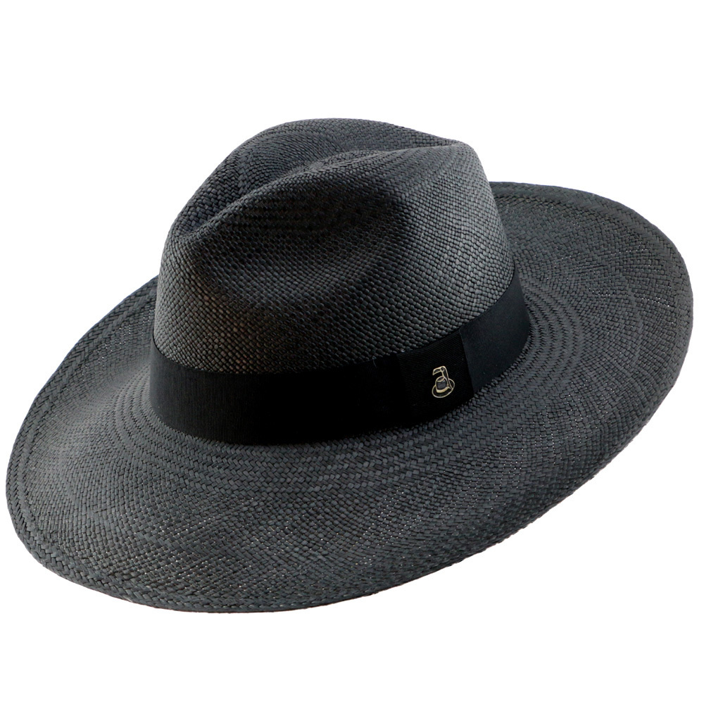 ブラックパナマ帽子。実にカッコいい
