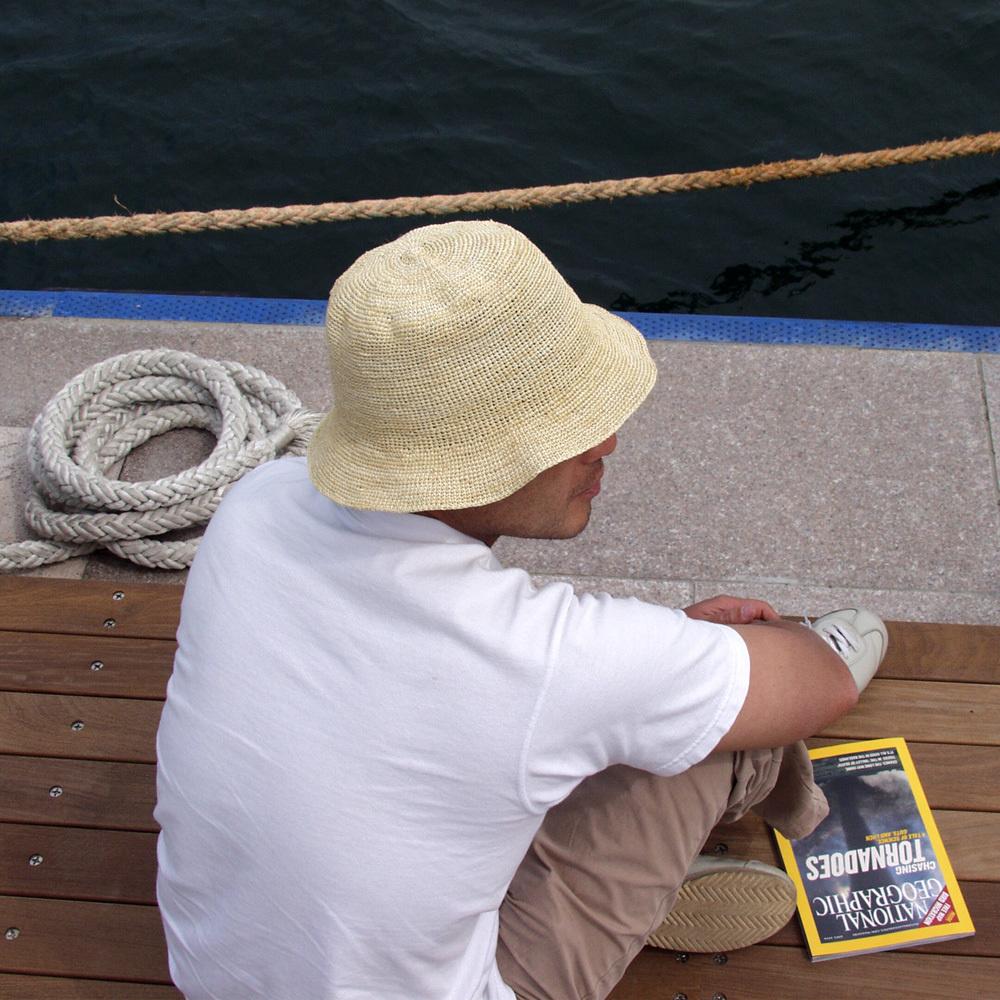 男性女性問わずに被れるユニセックスモデル