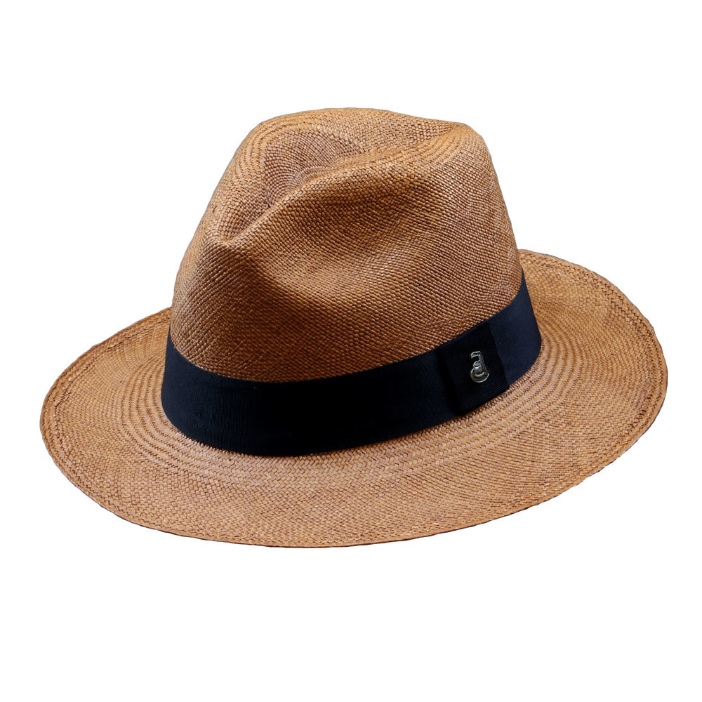 グッと落ち着いたネイビーカラーのパナマ帽子